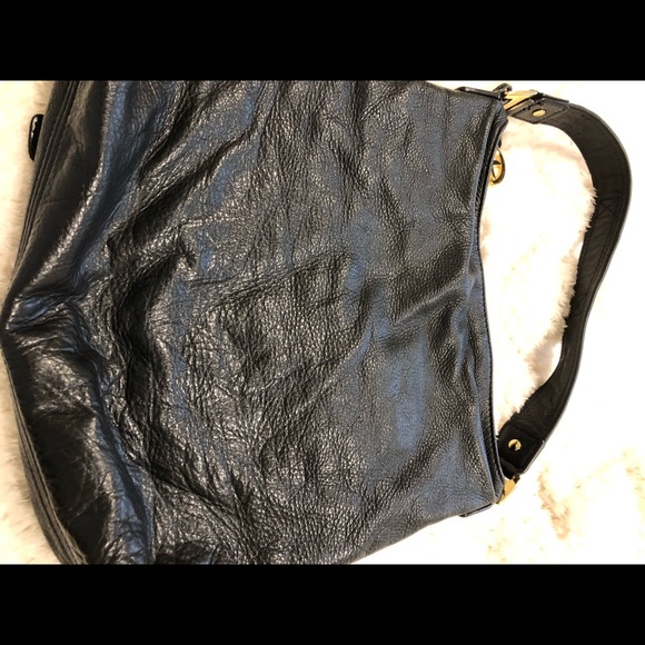 HUGE CLEARANCE ITEM - NO OFFERS Michael Kors Leather Bag - Picture 5 of 7